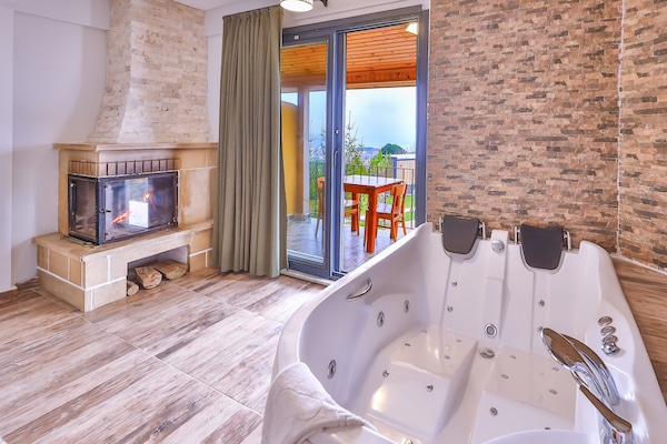 Premium Room | In-room safe, soundproofing, free WiFi, bed sheets