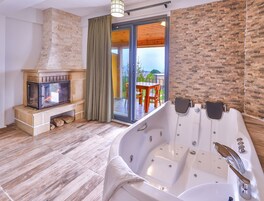 Premium Room | In-room safe, soundproofing, free WiFi, bed sheets