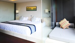 Club Suite | In-room safe, desk, rollaway beds, free WiFi - Suites By Watermark Hotel And Spa (Kedonganan)