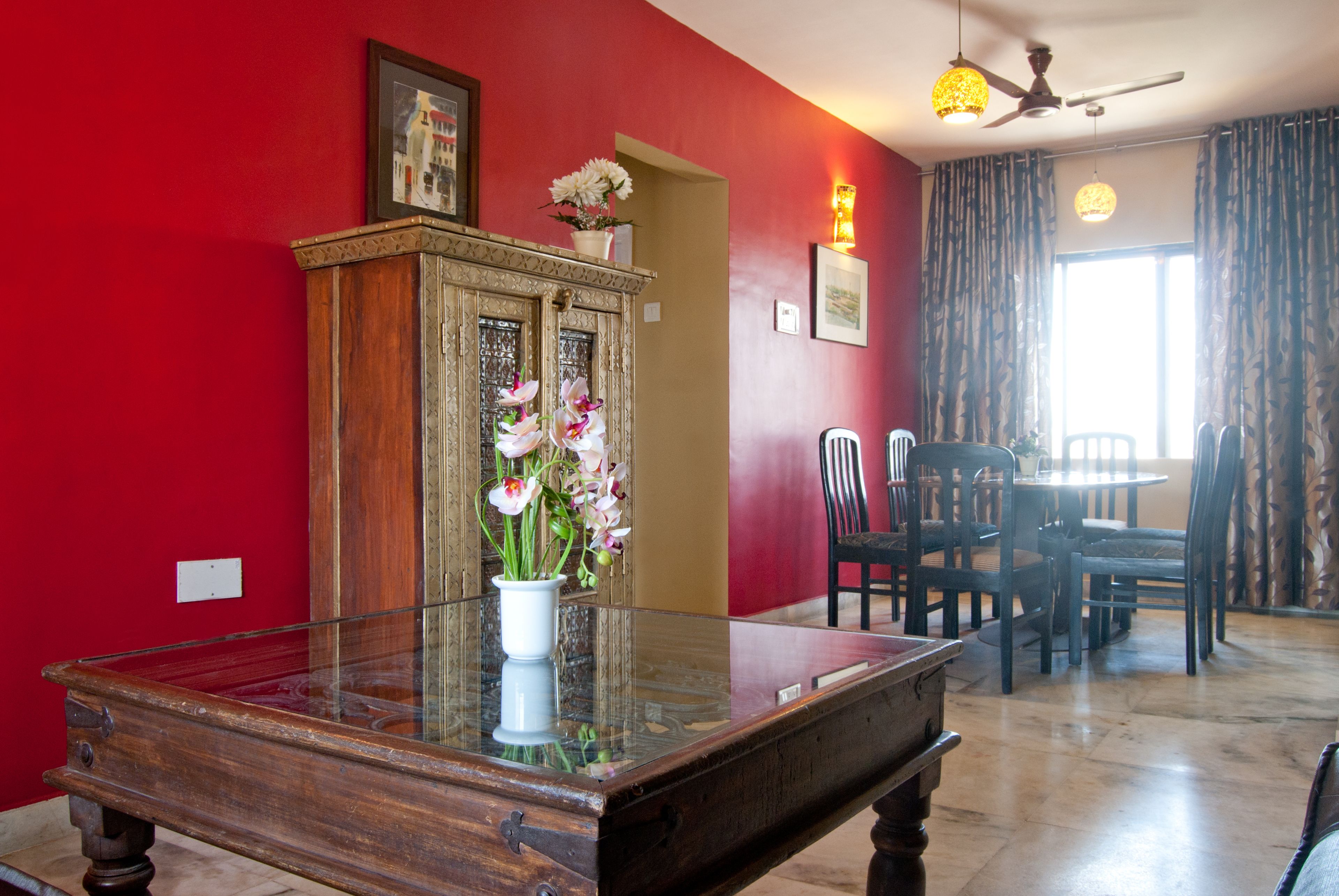 Deluxe Apartment, 2 Bedrooms, Kitchen, Courtyard View | Living room | 20-inch flat-screen TV with cable channels, TV