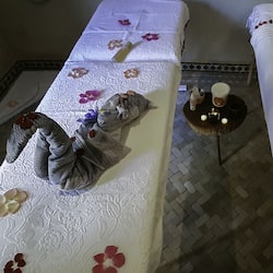 Steam room, Turkish bath/hammam, body treatments, body wraps