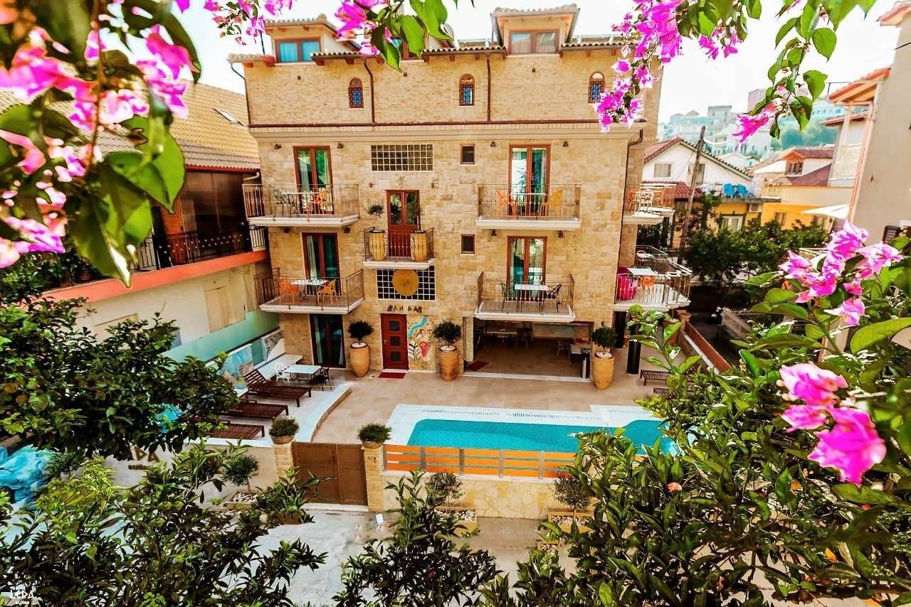 Facciata della struttura