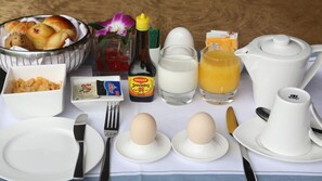 Daily buffet breakfast for a fee - Mangrove Tree Resort World - Elader Palm (Sanya)
