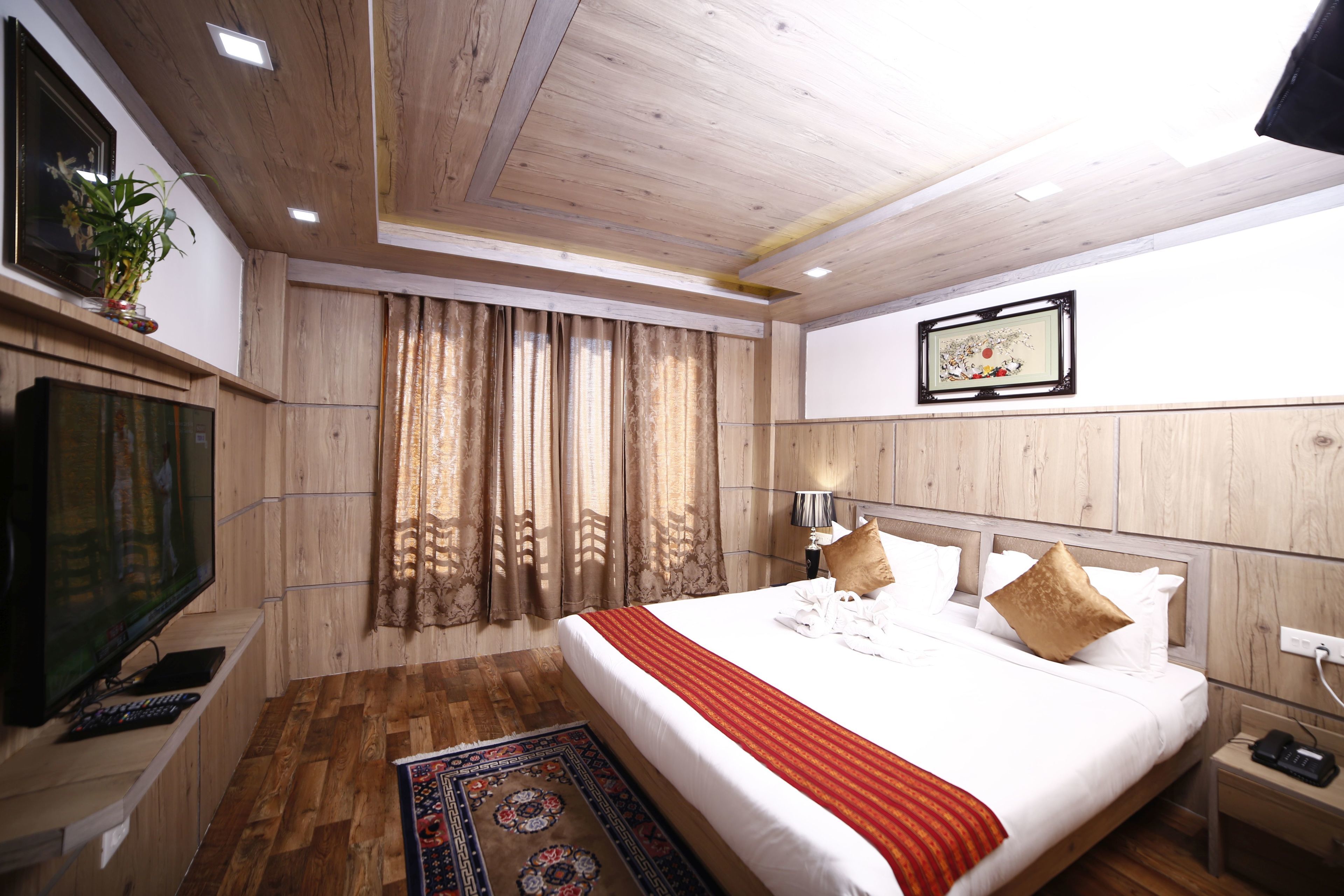 Executive Suite | 1 bilik tidur, peralatan tempat tidur premium, peti besi dalam bilik 