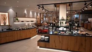 3 restaurants, lunch, dinner served; local and international cuisine - VILA VITA Pannonia (Pamhagen)