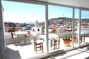 Terrace/patio - Bonapart Hotel (Cesme)
