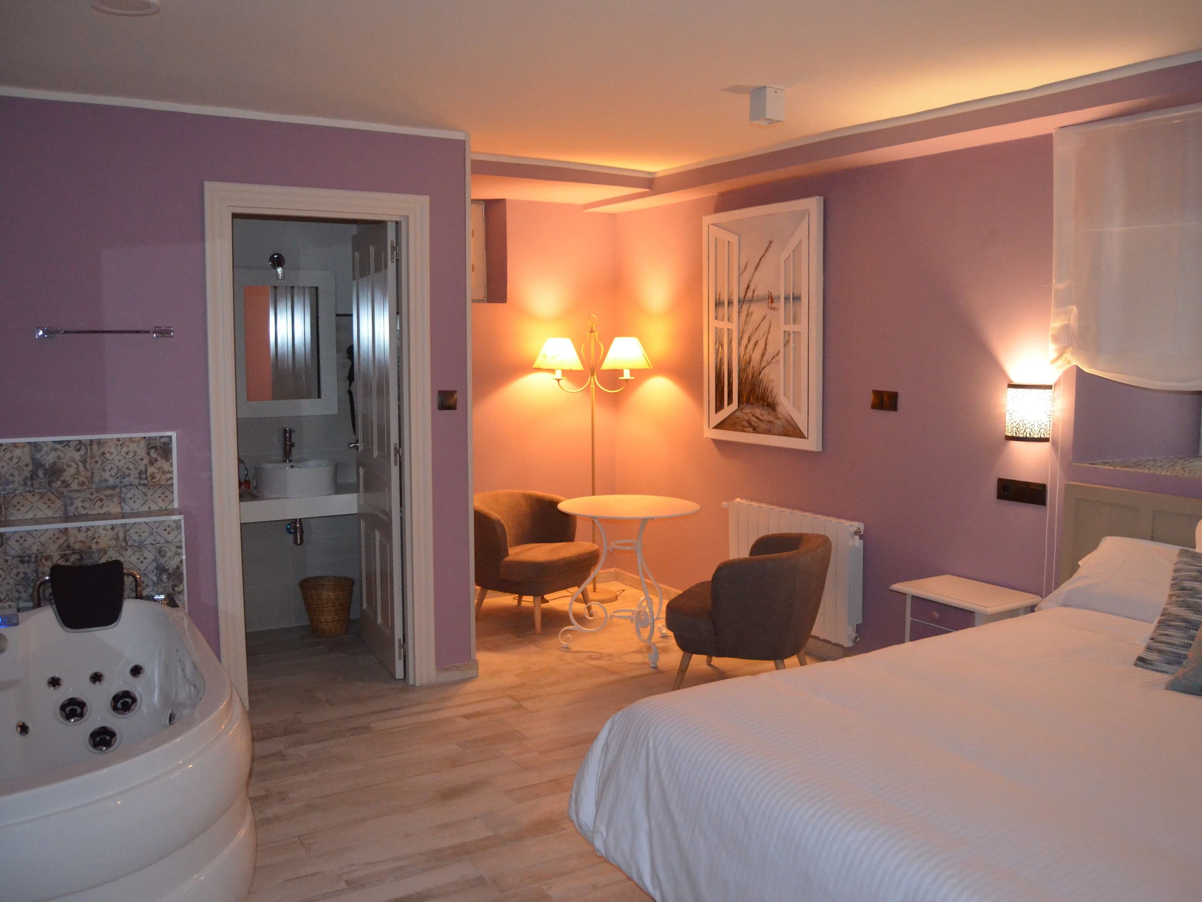 Photo - Akla Suites con Jacuzzi Santillana