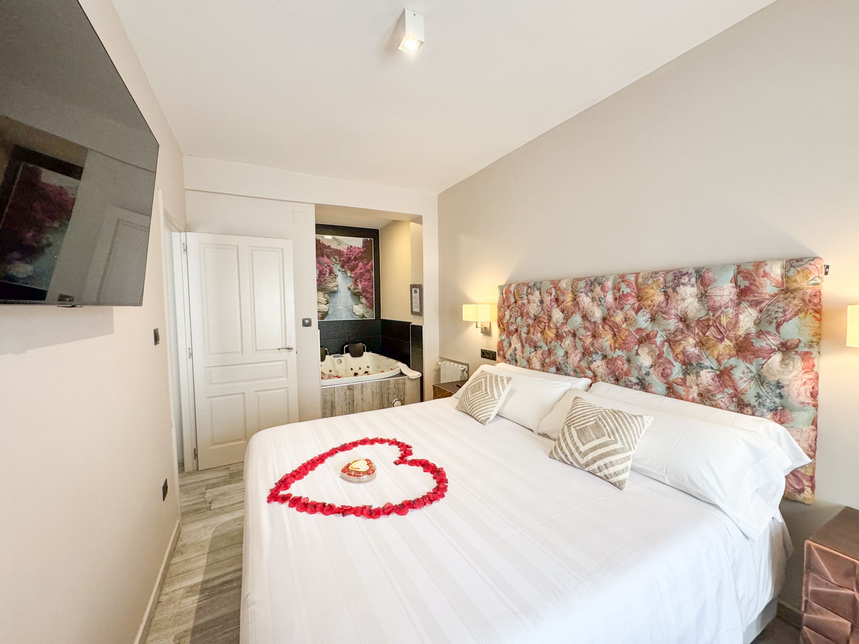 Familien-Suite, Whirlpool | 1 Schlafzimmer