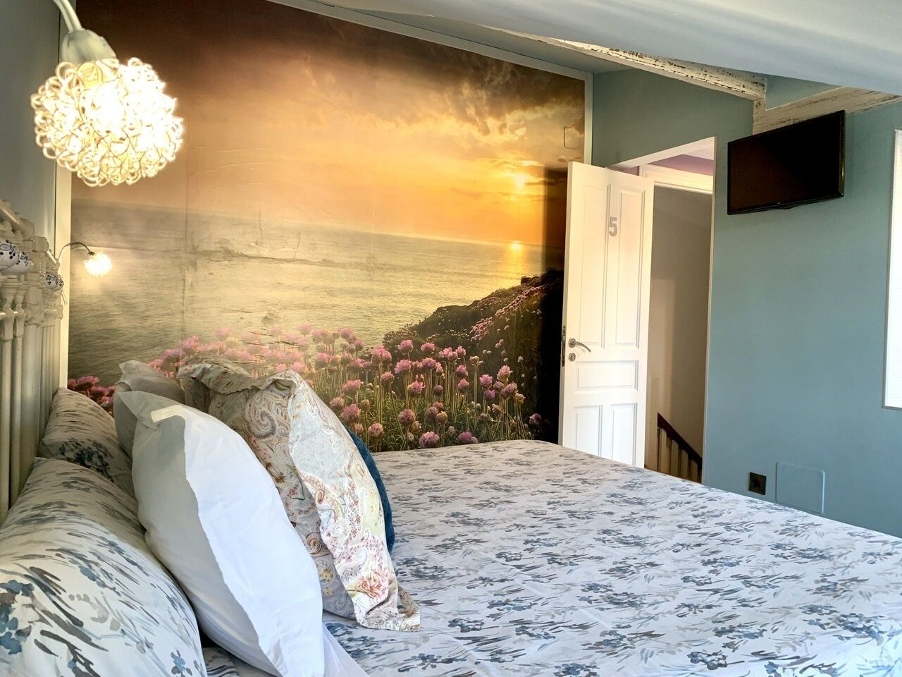 Photo - Akla Suites con Jacuzzi Santillana