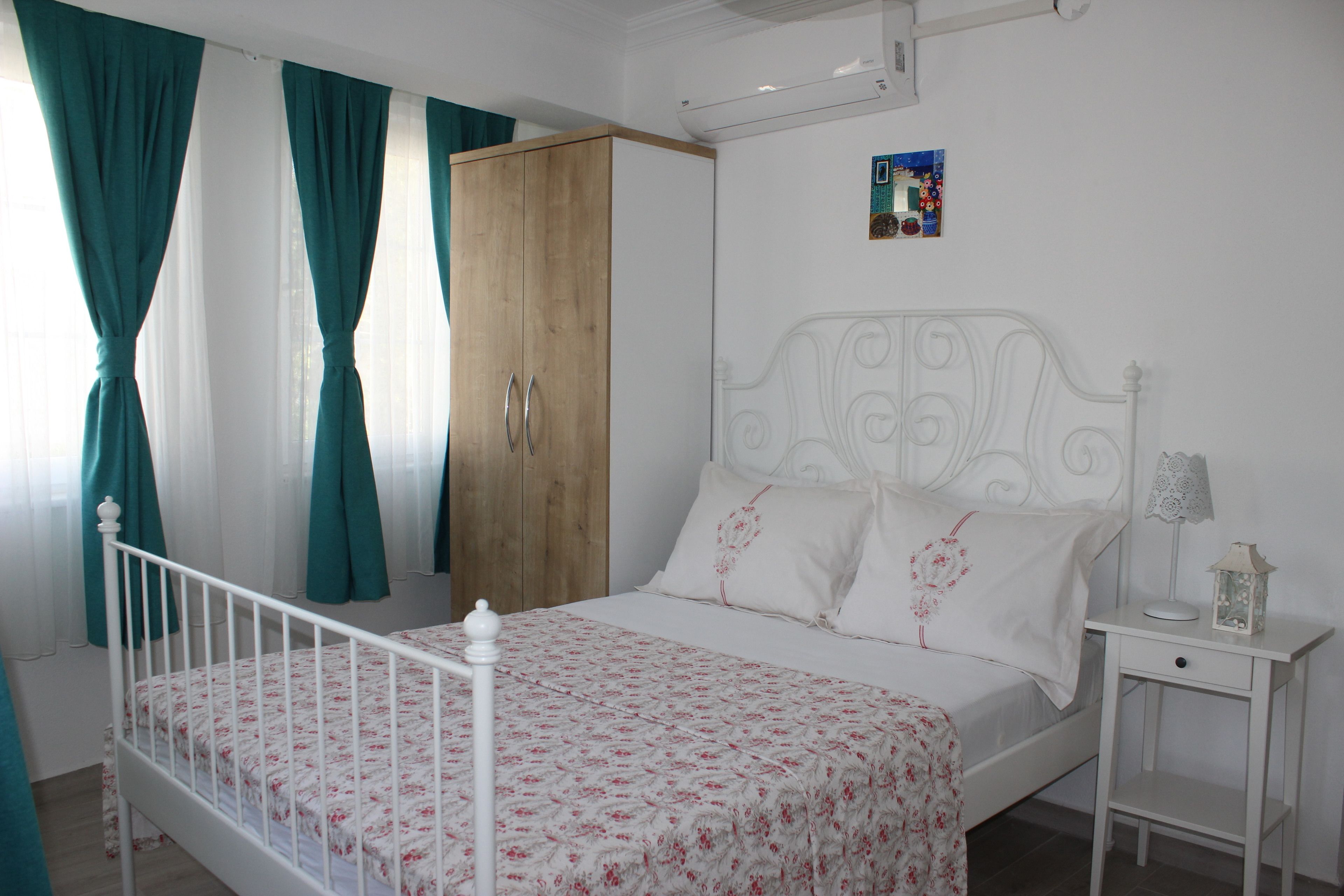 deluks cift kisilik oda | minibar, desk, iron/ironing board, free wifi