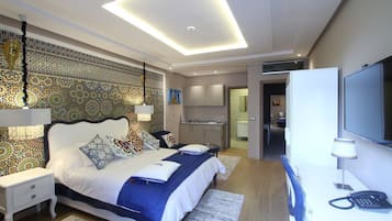 Suite Andalouse | Coin cuisine privé | Plaque de cuisson, machine à expresso