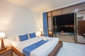Villa 5 Bedrooms  | Bathroom | Shower, free toiletries, towels - Adent View Villa (Patong)