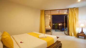 5 bedrooms, premium bedding, free minibar items, in-room safe