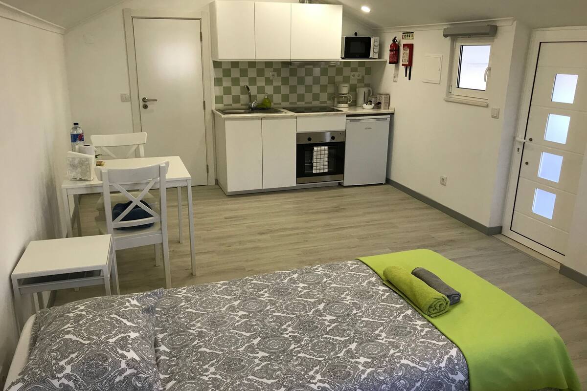 economy studio suite, 1 bedroom | blackout curtains, soundproofing, iron/ironing board, free wifi