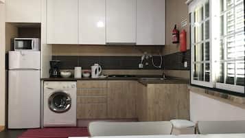 Traditional House, 2 Bedrooms, City View | Blackout curtains, soundproofing, iron/ironing board, free WiFi