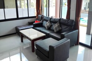 3-Bedroom Pool Villa  | Living room | 32-inch flat-screen TV with satellite channels, TV - Whale Pool Villa (Cha-am)