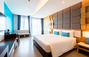 Grand Deluxe Room | Minibar, caja fuerte, camas supletorias y wifi gratis