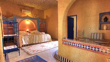 Dobbelt- eller tomannsrom – comfort | Sengetøy av topp kvalitet, blendingsgardiner og wi-fi (inkludert)