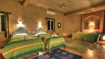 Quadruple Room | Premium bedding, blackout drapes, free WiFi