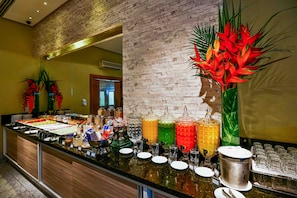 Daily buffet breakfast for a fee - Flat Beach Class Executive (Recife)