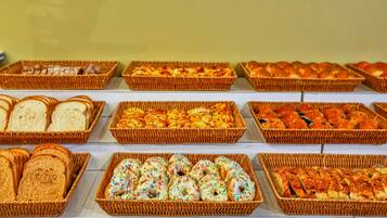 Café da manhã com buffet todos os dias (BRL 35 por pessoa)