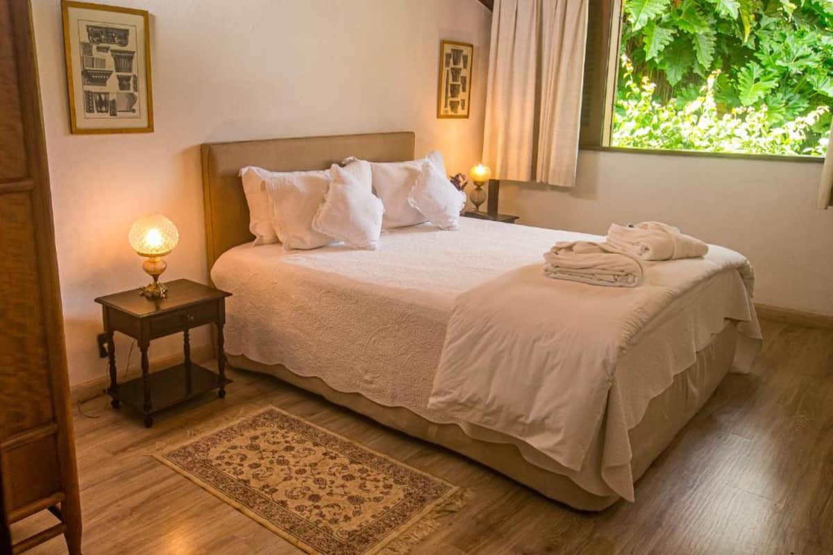 Studio Suite | Premium bedding, minibar, WiFi (free), individually decorated