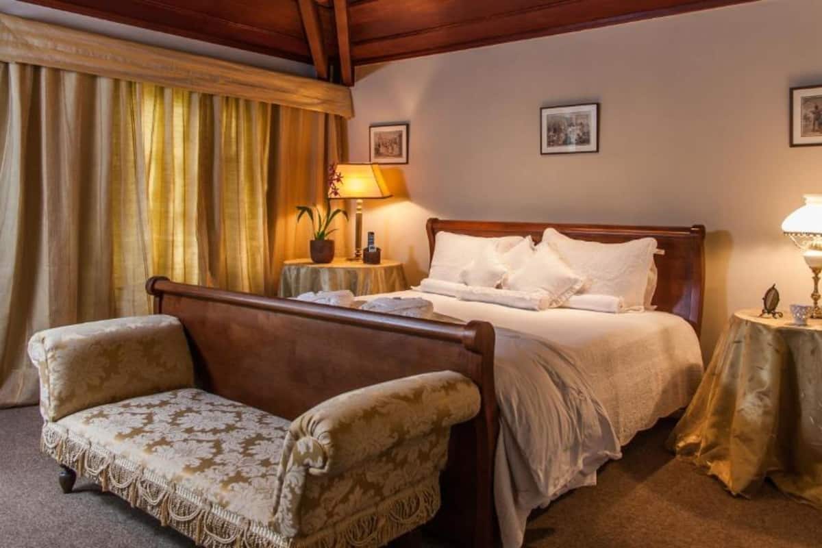 Suite Presidencial | Peralatan tempat tidur premium, bar mini, dihias secara berasingan