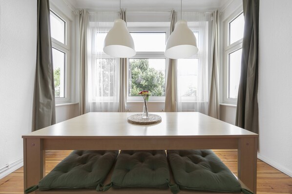 City Apartment, 1 Bedroom | In-room dining - Primeflats - Apartment Togo - Afrikanisches Viertel (Berlin)