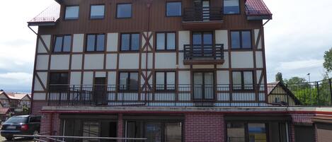 واجهة المنشأة