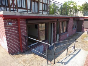 Property entrance - Kantal Basement (Hel)