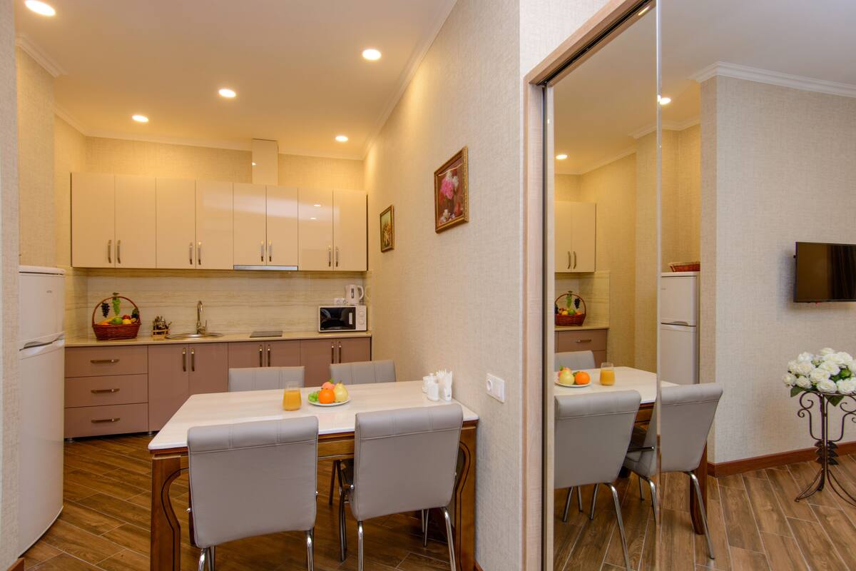 Apartment, 2 Bedrooms | In-room dining