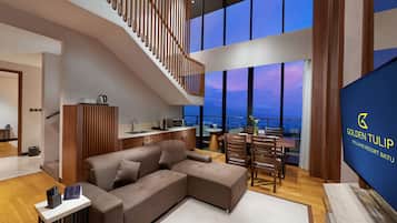 Seprai premium, brankas, meja kerja, dan Wi-Fi gratis