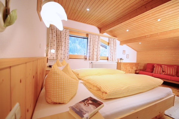 Family Apartment, 1 Bedroom, Mountain View (Campello, incl. end cleaning fee €55)