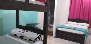 Basic Room, Multiple Beds, Ensuite | Iron/ironing board, free WiFi, bed sheets