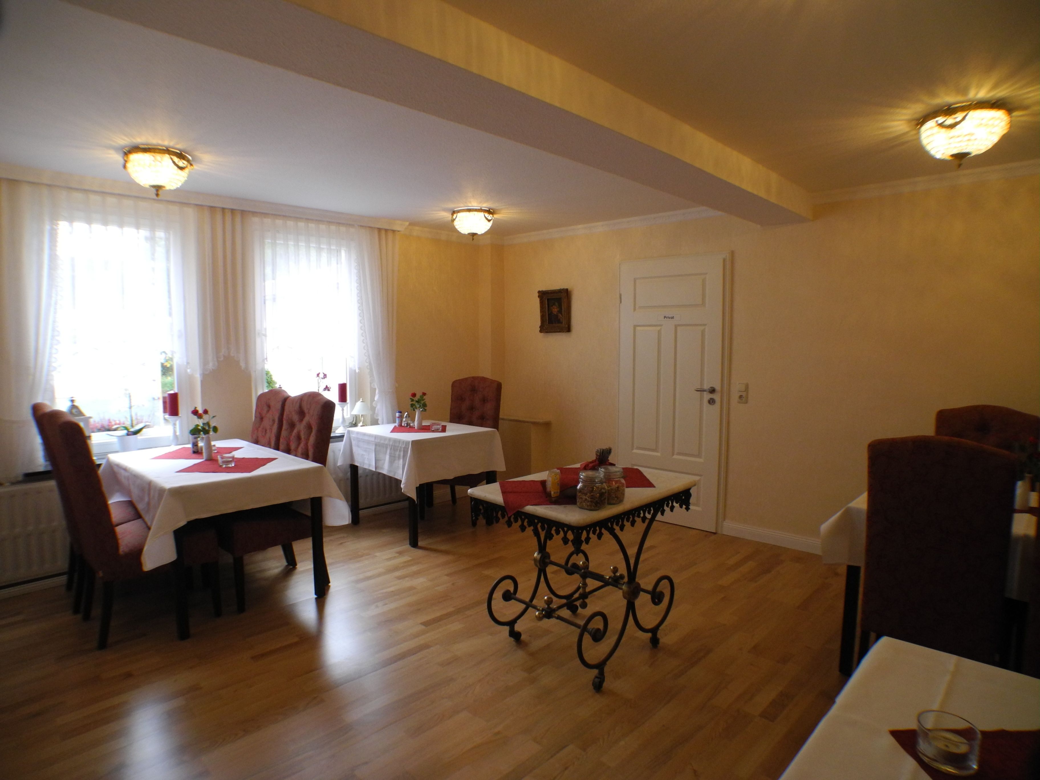 daily cooked-to-order breakfast (eur 8.90 per person)