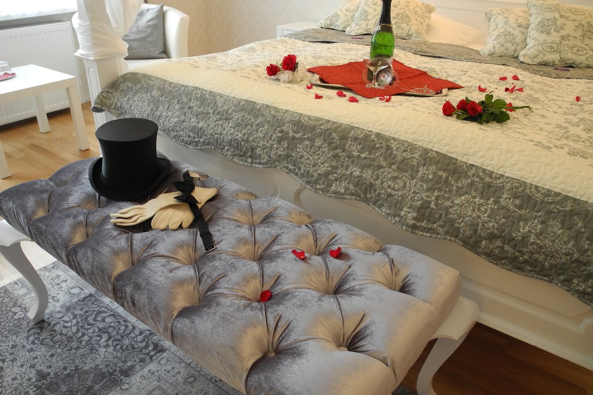 comfort double room | blackout curtains, iron/ironing board, free wifi, bed sheets