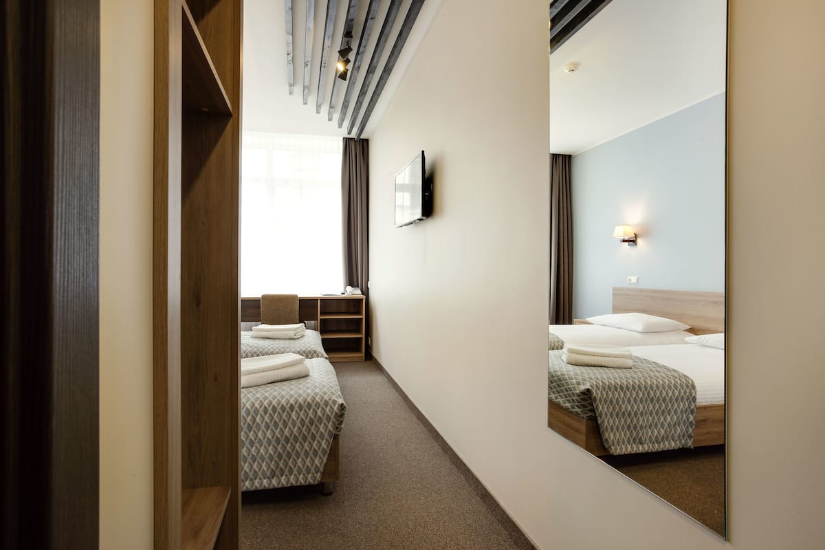 standard twin room | blackout curtains, soundproofing, iron/ironing board