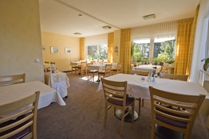 Daily buffet breakfast (EUR 7 per person)