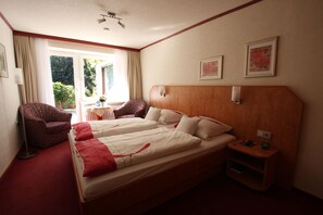 In-room safe, desk, free WiFi, bed sheets - Mein Vierjahreszeiten Hotel Garni (Braunlage)