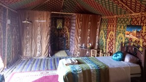 1 habitación, ropa de cama de alta calidad y cortinas blackout
