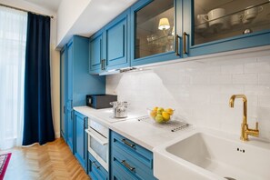 Căn hộ, khu vực vườn | Bếp nhỏ riêng | Tủ lạnh, lò vi sóng, lò nướng, bếp nấu