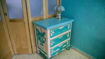 1 makuuhuone, ylelliset vuodevaatteet