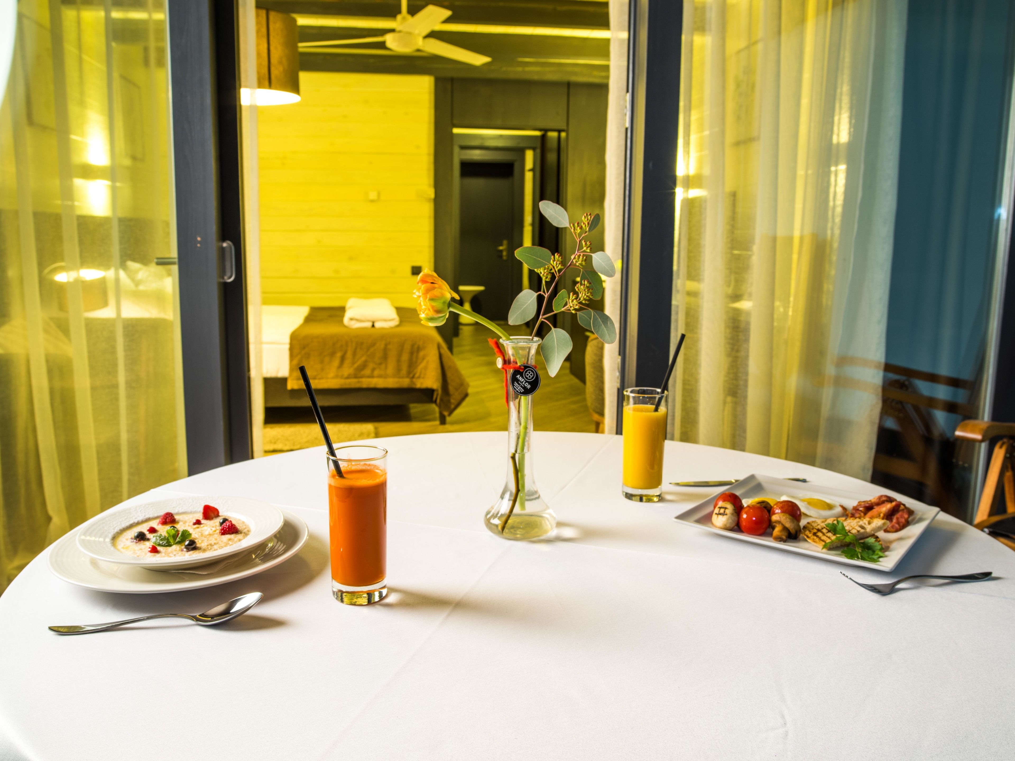 标准双人房, 外廊 | 室外用餐