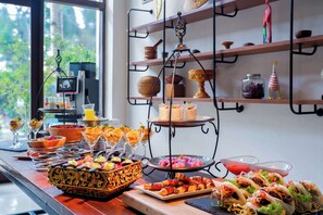Päivittäinen buffetaamiainen maksusta