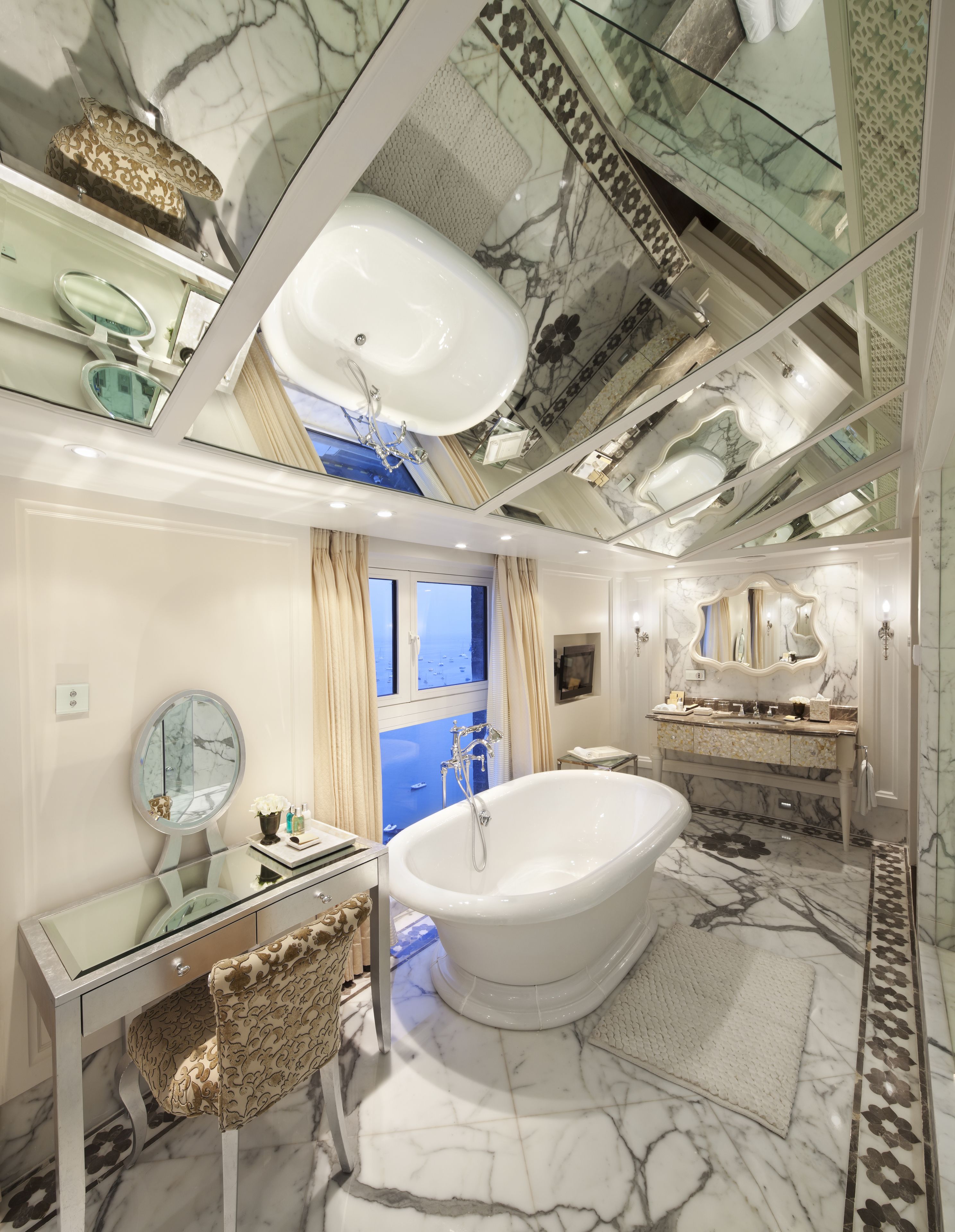 combined shower/bathtub, deep-soaking bathtub, rainfall showerhead