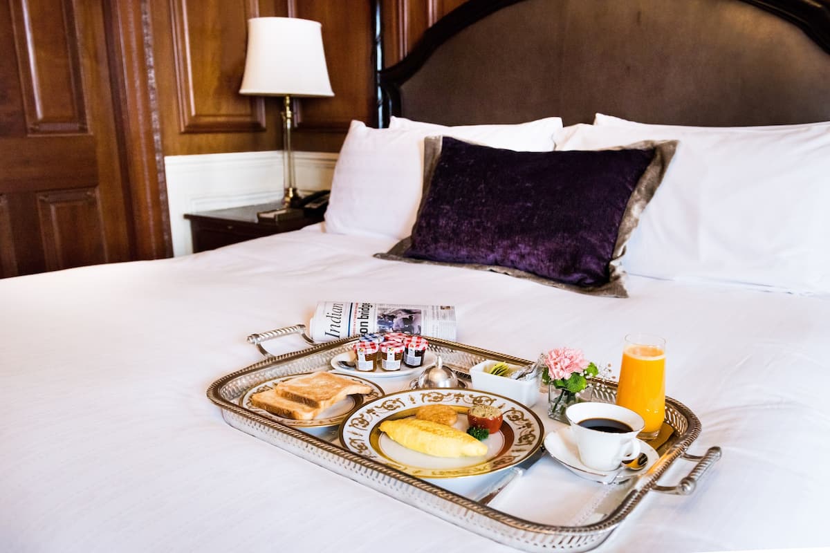 club room, 1 single bed, city view (taj) | in-room dining
