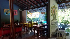Free daily buffet breakfast - Pousada Saira (Itacaré)