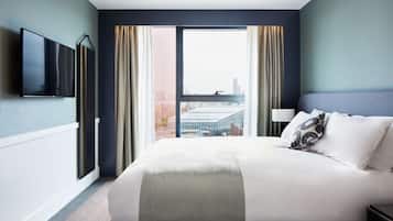 Literie hypoallergénique, coffres-forts dans les chambres, bureau