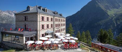 واجهة المنشأة