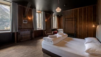 Suite (Altitude) | 1 bedroom, premium bedding, individually decorated